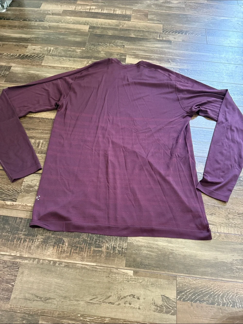 lululemon athletica Men's Long Sleeve Crew in Deep Burgundy
